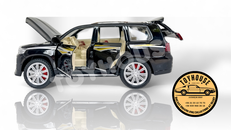 لندکروز300-اتاق300-تویوتا-لندکروز-ماشین-ماکت-اسباببازی-دودزا-فلزی-عقبکش