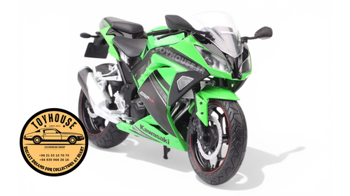 ماکتکاوازاکینینجا در مقیاس ۱/۱۲ فلزی و با جزئیات بالا و اجزاء متحرک ساخت کمپانی اتومکسماکت کلکسیونی ninja kawasaki